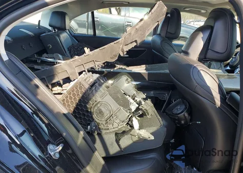 2022 Mercedes-Benz C 300 4Matic z USA, uszkodzony, nr VIN W1KAF4HB1NR038443